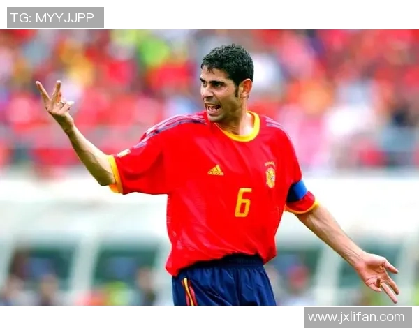 足球历史得分榜前十名球星解析及成就回顾