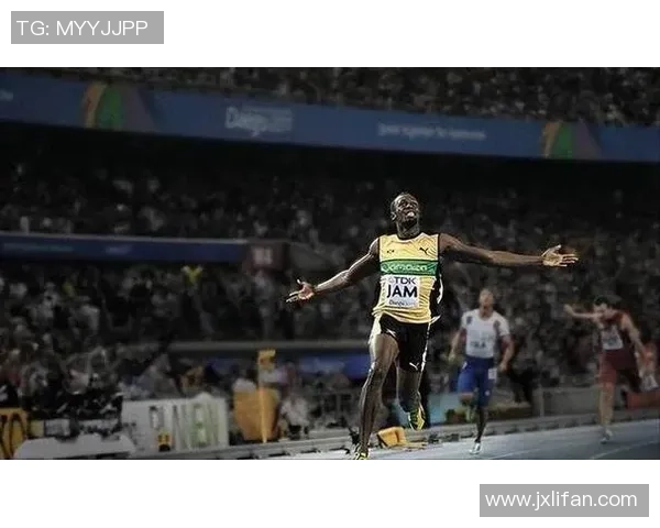 足球球星挑战百米赛道速度 谁能在短跑中脱颖而出